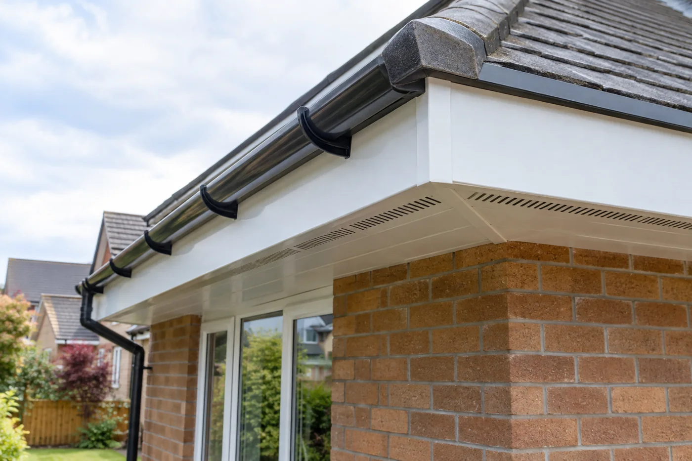Soffit ventilation and fascia corner